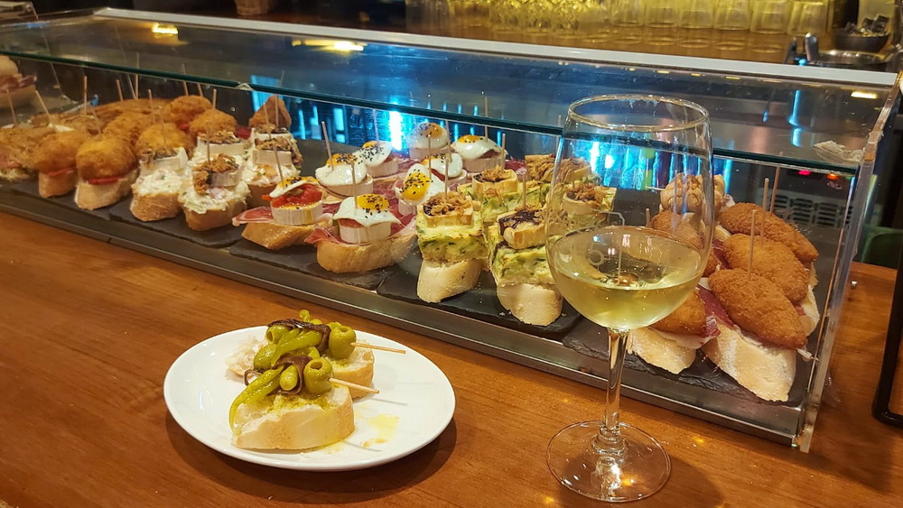 Brötchen und Getränk